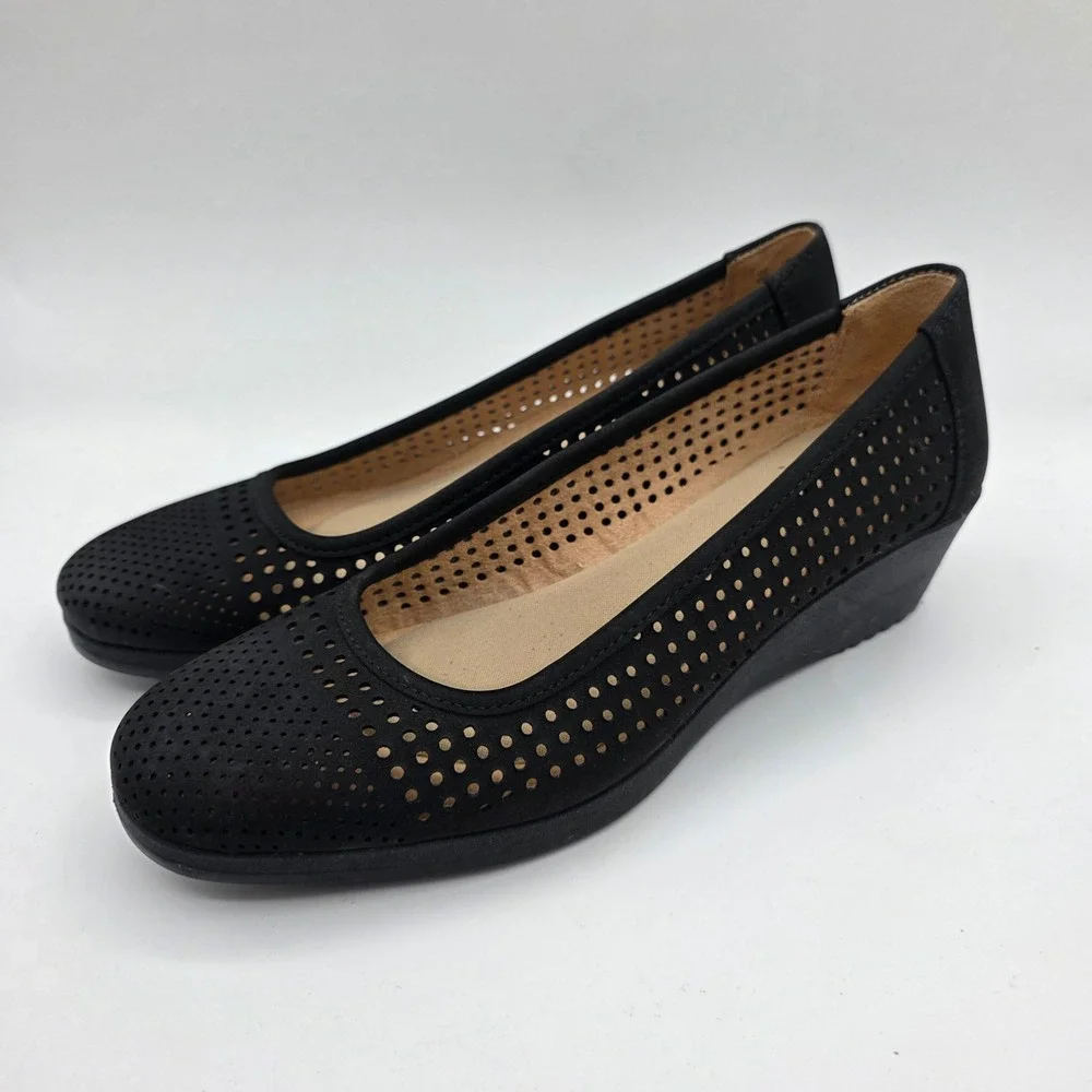 Naturalizer Becky Black Perforated Wedge Pumps Womens 8M Round Toe Shoes 92081